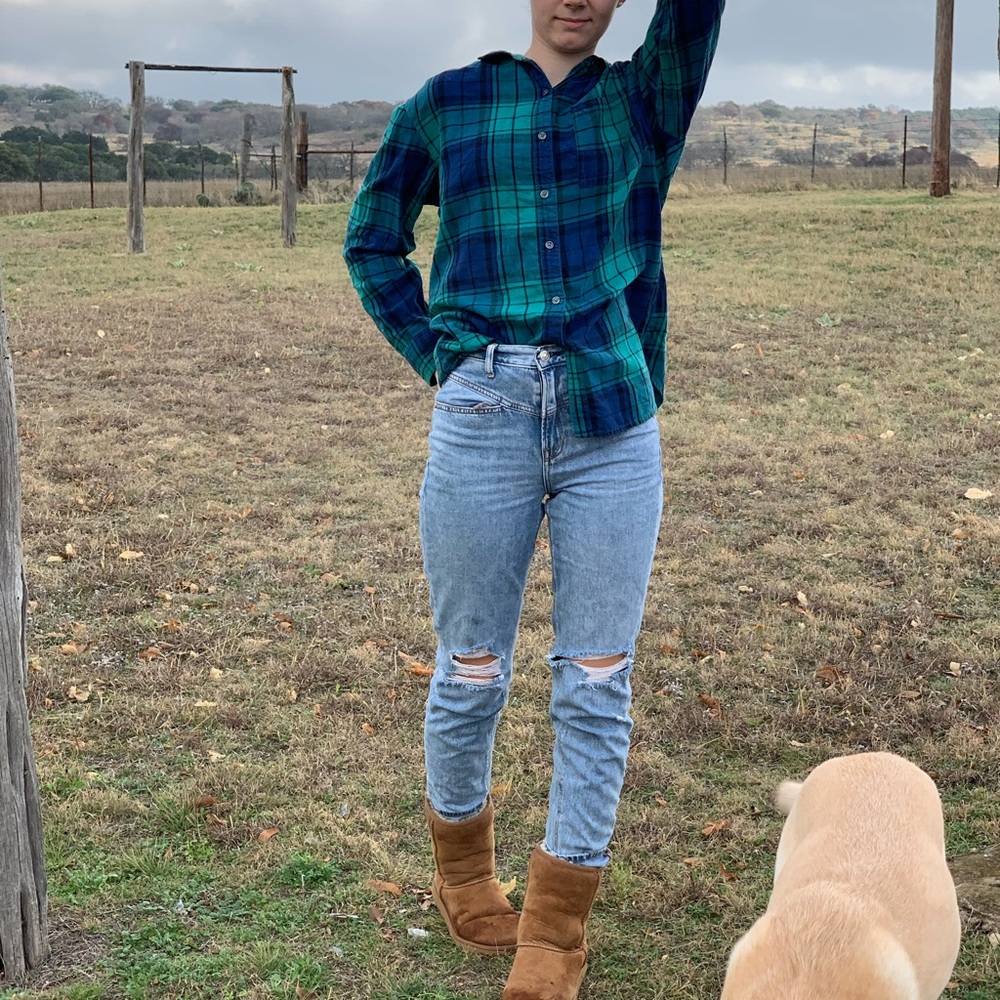 Flannel long-sleeve button-down plaid shirt